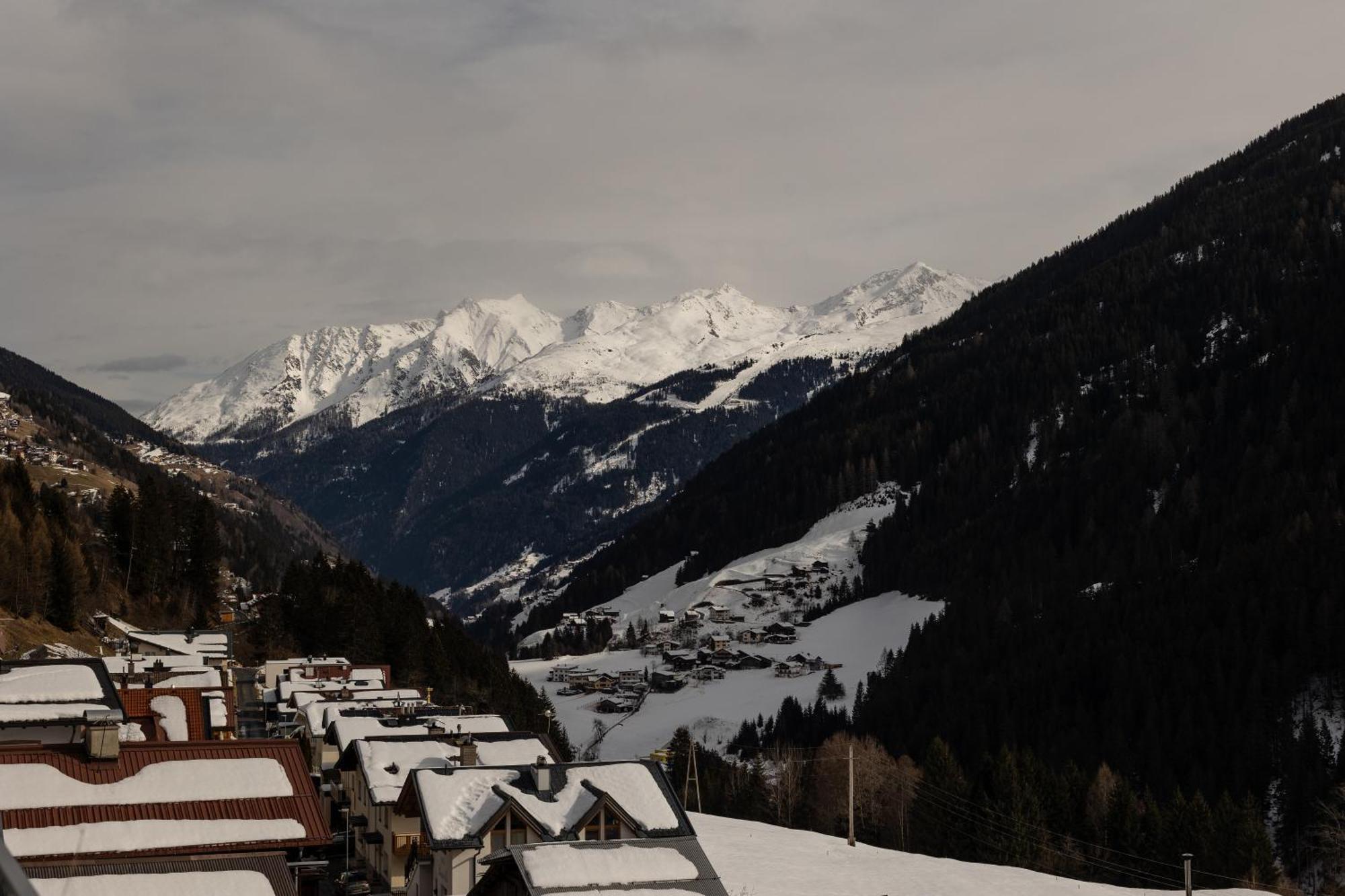 Mountain Chalet Kappl - Luxury - Near Ischgl - Panorama Mountain View - Penthouse & Chalets Rum bild